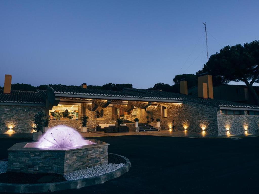 Hotel Restaurante El Montico 托尔德西拉斯 外观 照片