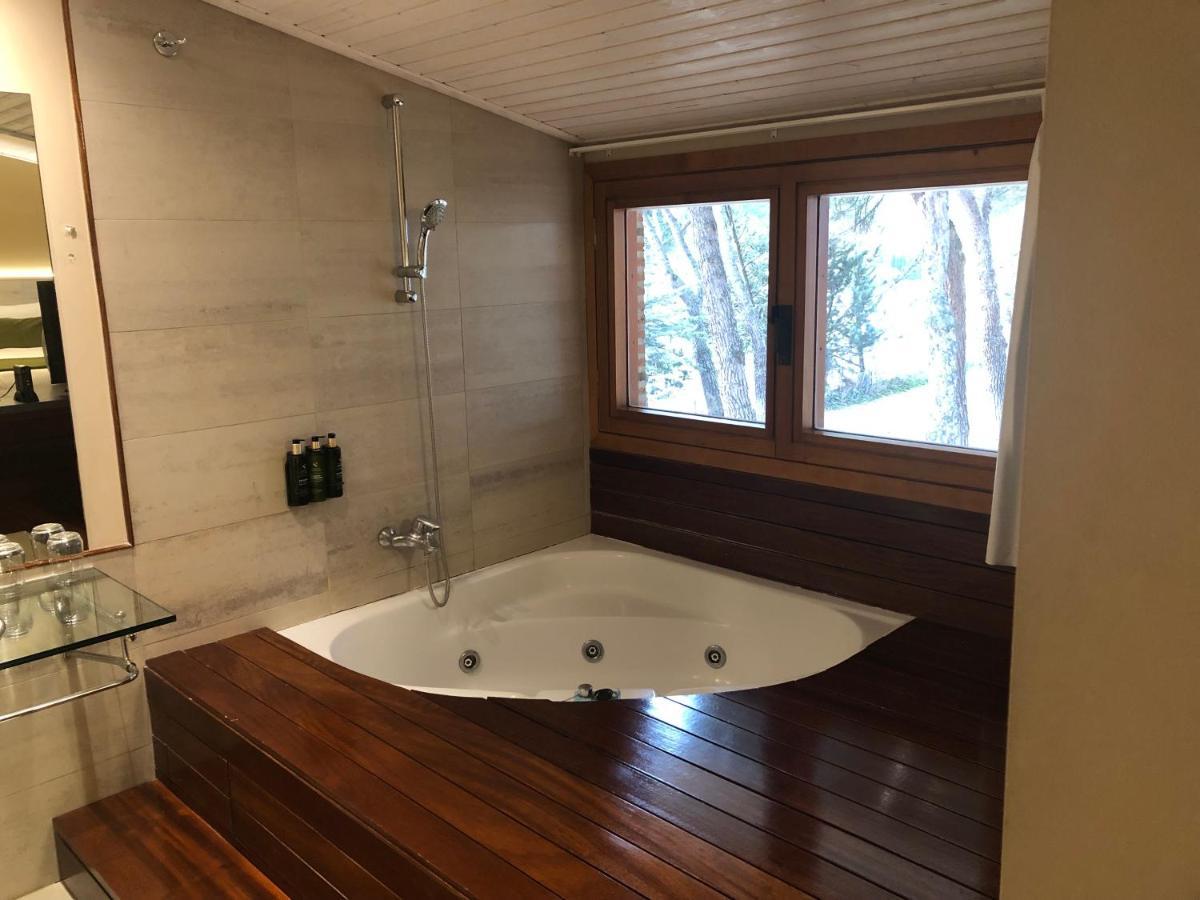Hotel Restaurante El Montico 托尔德西拉斯 外观 照片